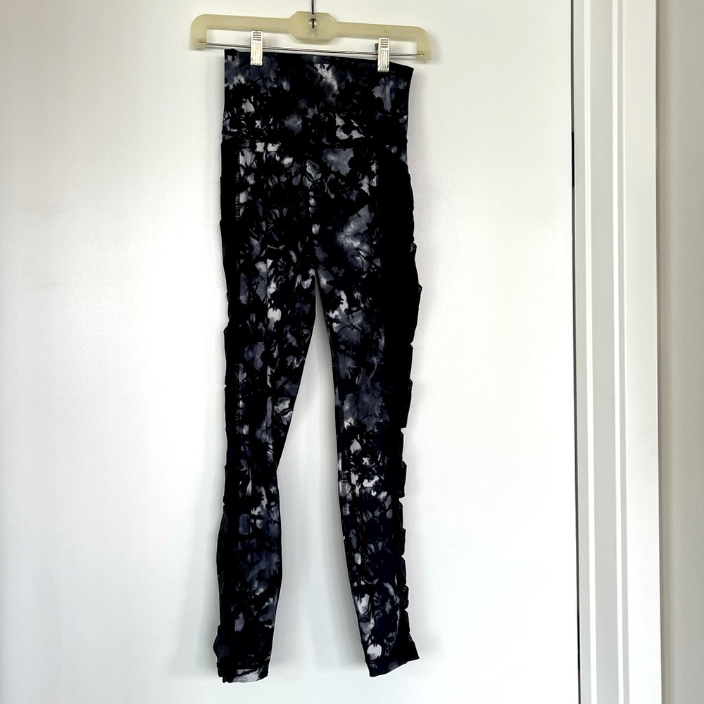 Lululemon High-Waist Tie Die Leggings with Mesh - Picture 5 of 5
